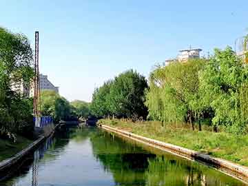 辽阳电视台《兴辽英才榜》栏目专访赢多多集团曹玉学董事长