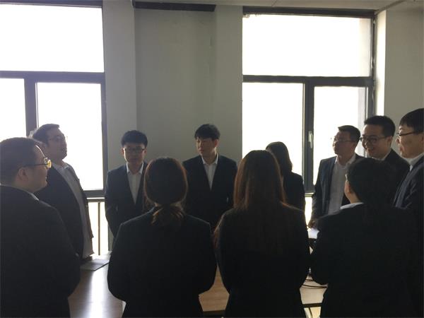 赢多多电商沈阳分公司员工共同喊出“赢多多+”企业精神.jpg 赢多多电商沈阳分公司员工共同喊出“赢多多+”企业精神.jpg