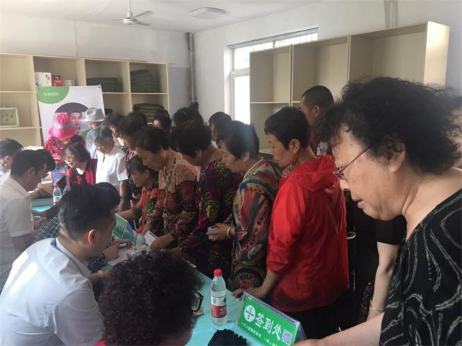 口腔义诊进社区，牙齿健康零距离